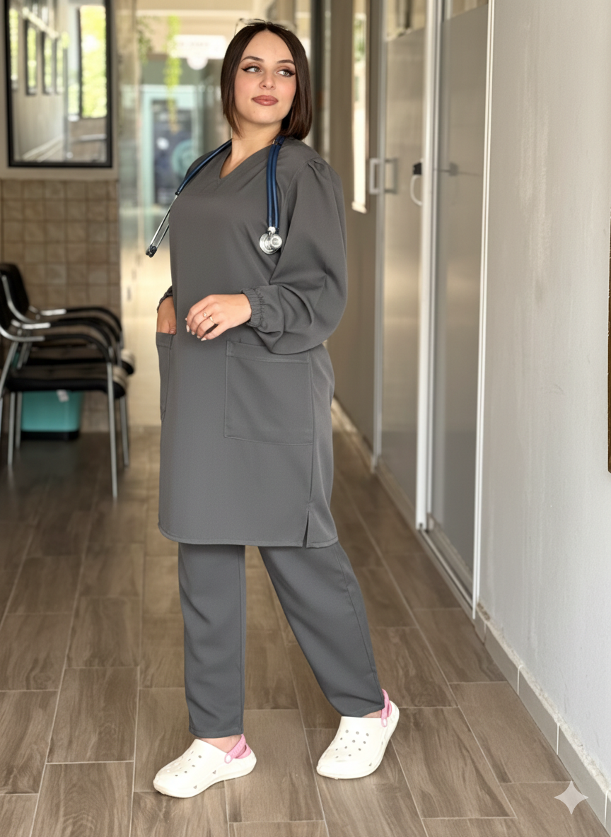 Serena - tenue médicale pour femme -moyenne